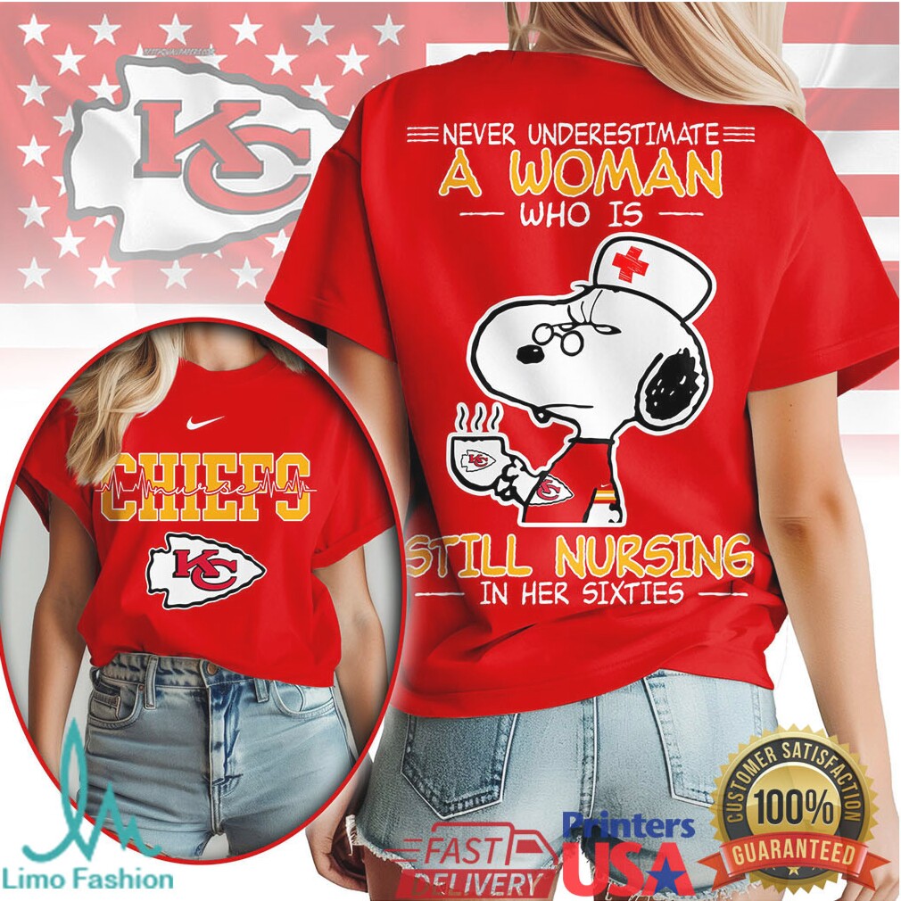 Kansas City Chiefs Nursing T Shirt Never Underestimate A Woman In Her Sixties Snoopy T Shirt - Limotees LLC