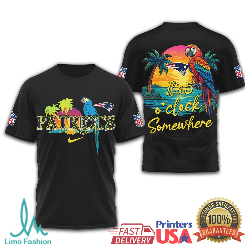 New England Patriots Margaritaville It's 5 O'Clock Somewhere Parrot T Shirt - Limotees LLC